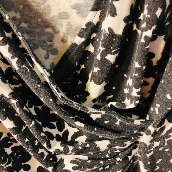 Ann Taylor open construct wrap top size M perfect! - Picture 4 of 5